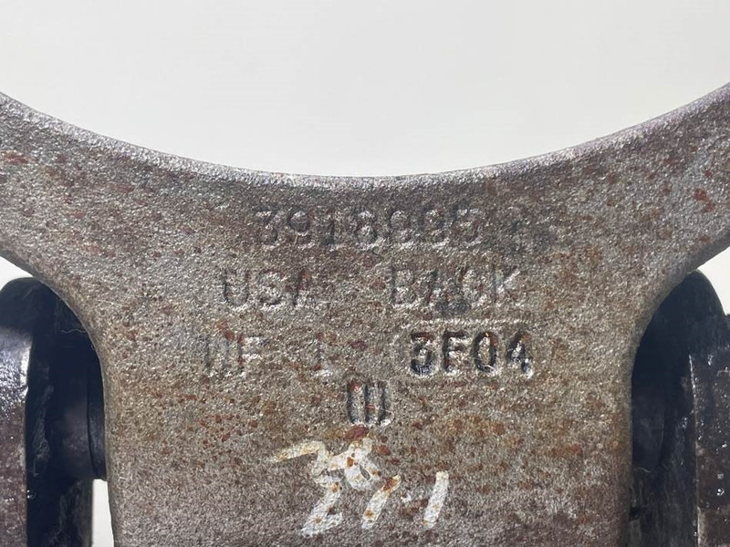 O & K L25.5-Cummins 3918995-Front engine support - Moteur pour Engins de chantier: photos 5 O & K L25.5-Cummins 3918995-Front engine support - Moteur pour Engins de chantier: photos 5