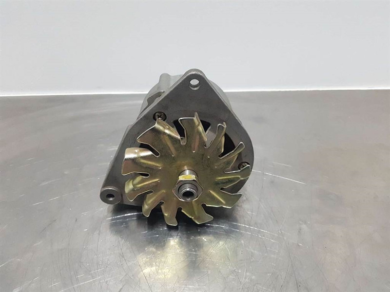 Perkins 4.236-14V 55A-Alternator/Lichtmaschine/Dynamo - Moteur pour Engins de chantier: photos 2 Perkins 4.236-14V 55A-Alternator/Lichtmaschine/Dynamo - Moteur pour Engins de chantier: photos 2