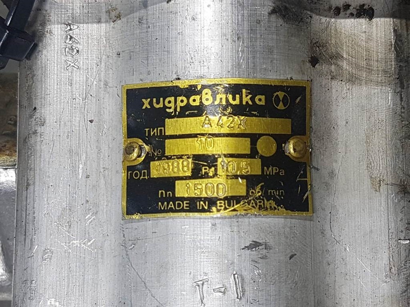 Perkins T4.236-XugpaBnuka A42X-Gearpump/Zahnradpumpe - Hydraulique pour Engins de chantier: photos 4 Perkins T4.236-XugpaBnuka A42X-Gearpump/Zahnradpumpe - Hydraulique pour Engins de chantier: photos 4