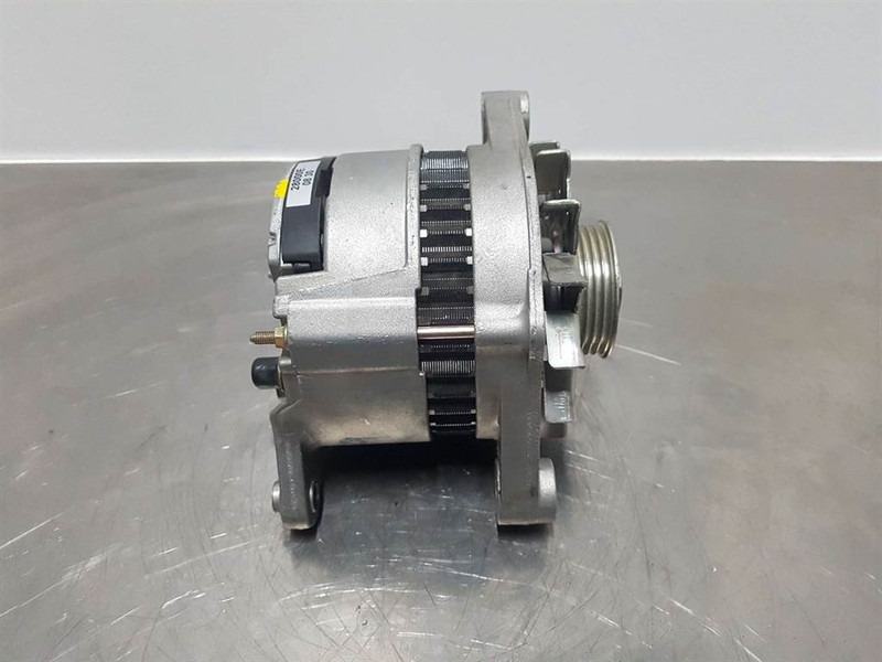 Terex Schaeff SKL833-14V 65A-Alternator/Lichtmaschine/Dynamo - Moteur pour Engins de chantier: photos 3 Terex Schaeff SKL833-14V 65A-Alternator/Lichtmaschine/Dynamo - Moteur pour Engins de chantier: photos 3