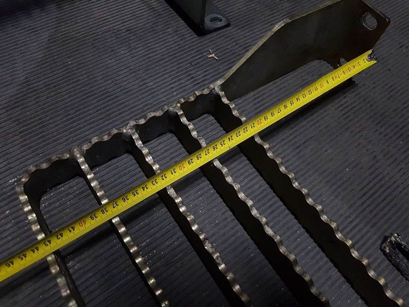 Terex TL210-0455006044-Stair panel/Trittstufen/Traptrede - Frame/ Châssis pour Engins de chantier: photos 4 Terex TL210-0455006044-Stair panel/Trittstufen/Traptrede - Frame/ Châssis pour Engins de chantier: photos 4
