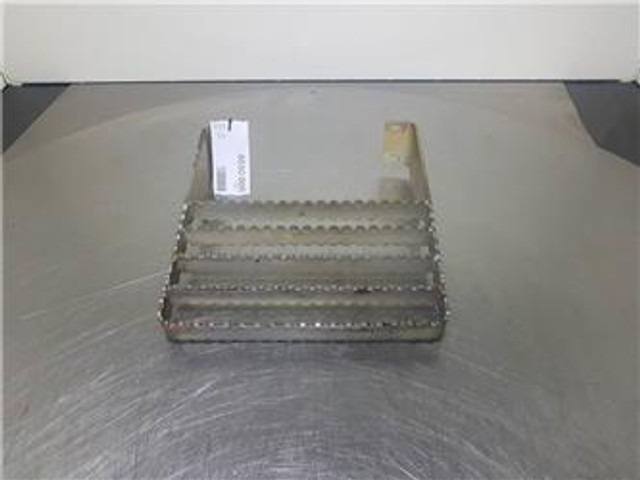 Terex TL210-0455006044-Stair panel/Trittstufen/Traptrede - Frame/ Châssis pour Engins de chantier: photos 1 Terex TL210-0455006044-Stair panel/Trittstufen/Traptrede - Frame/ Châssis pour Engins de chantier: photos 1