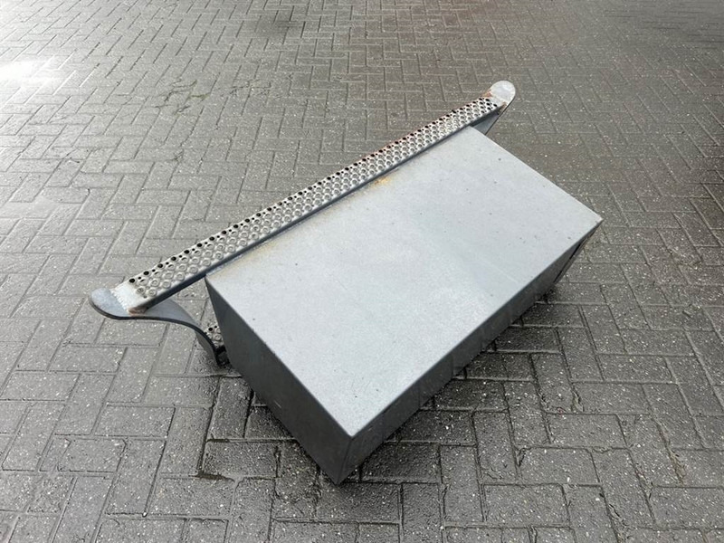 Terex TW150-6105515/6105516-Stair panel/Trittstufen - Frame/ Châssis pour Engins de chantier: photos 3 Terex TW150-6105515/6105516-Stair panel/Trittstufen - Frame/ Châssis pour Engins de chantier: photos 3