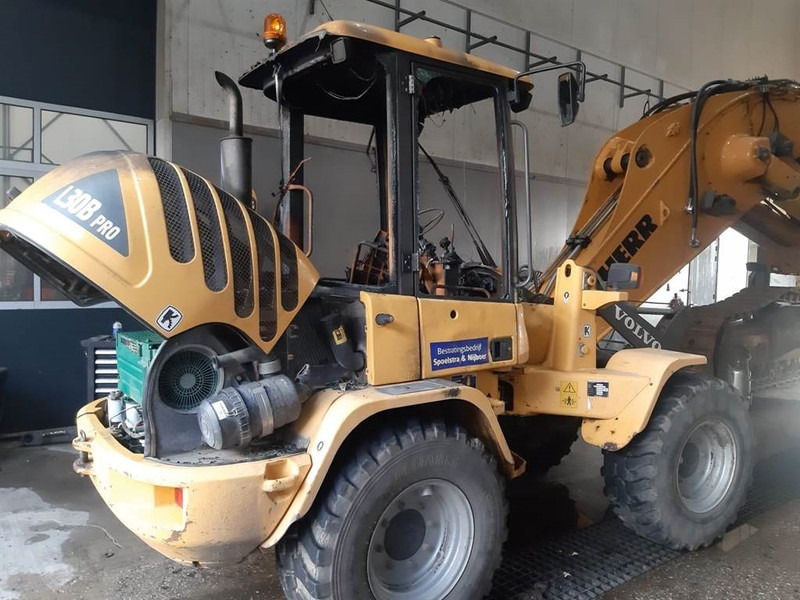 Volvo L 30 B-Z / SX (For parts) - Chargeuse sur pneus: photos 5 Volvo L 30 B-Z / SX (For parts) - Chargeuse sur pneus: photos 5