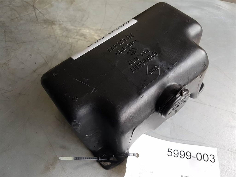 Volvo L30B - ZM2801189 - Tank/Behälter/Reservoir - Cabine et intérieur pour Engins de chantier: photos 2 Volvo L30B - ZM2801189 - Tank/Behälter/Reservoir - Cabine et intérieur pour Engins de chantier: photos 2