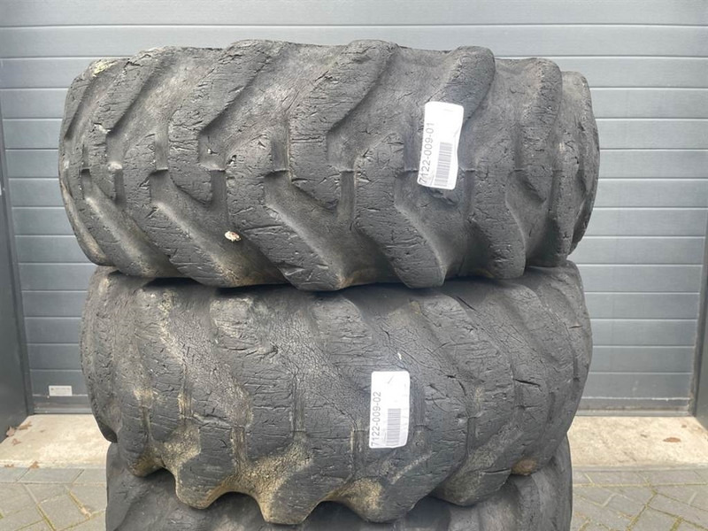 Volvo L30D-Firestone 12.5-20-Tire/Reifen/Band - Pneus et jantes pour Engins de chantier: photos 3 Volvo L30D-Firestone 12.5-20-Tire/Reifen/Band - Pneus et jantes pour Engins de chantier: photos 3