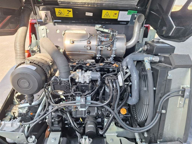 Yanmar V 80 - 5 Speeder - Chargeuse sur pneus: photos 4 Yanmar V 80 - 5 Speeder - Chargeuse sur pneus: photos 4