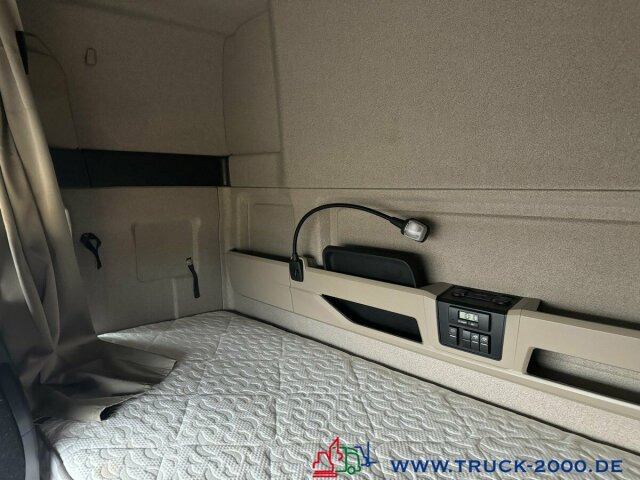 MAN TGX 18.360 BDF- Koffer XL Haus Standhzg 268TKM - Camion fourgon: photos 2 MAN TGX 18.360 BDF- Koffer XL Haus Standhzg 268TKM - Camion fourgon: photos 2
