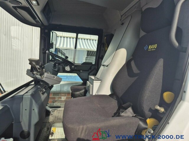 Ravo 540 3 Besen Sweeper 62 km/h Autobahn fähig - Balayeuse de voirie: photos 5 Ravo 540 3 Besen Sweeper 62 km/h Autobahn fähig - Balayeuse de voirie: photos 5