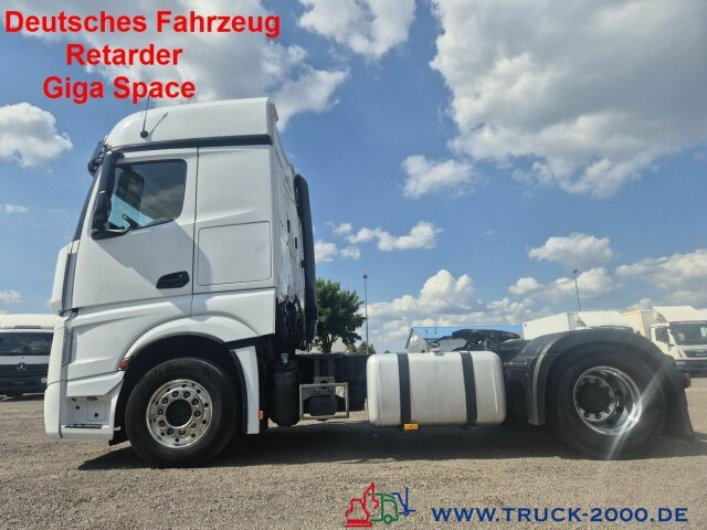 Mercedes-Benz Actros 1846 Giga Space Retarder 2 Betten - Tracteur routier: photos 1 Mercedes-Benz Actros 1846 Giga Space Retarder 2 Betten - Tracteur routier: photos 1