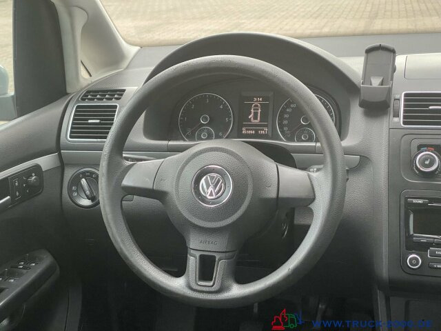 Volkswagen Touran 1.6 TDI BMT Trendline Styling/Sitzhzg./BC - Voiture: photos 5 Volkswagen Touran 1.6 TDI BMT Trendline Styling/Sitzhzg./BC - Voiture: photos 5