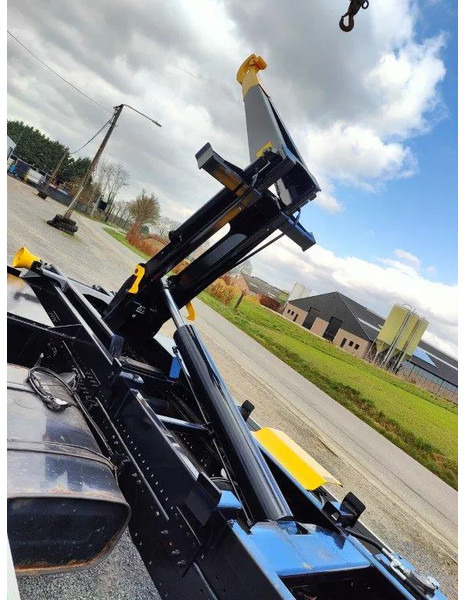 MAN TGL 12.250 Containersysteem Jimeca met kraan Palfinger PK4501 - Camion ampliroll, Camion grue: photos 3 MAN TGL 12.250 Containersysteem Jimeca met kraan Palfinger PK4501 - Camion ampliroll, Camion grue: photos 3