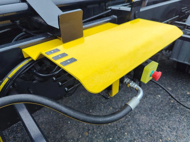 MAN TGL 12.250 with NEW Containersystem / Hooklift JIMECA - Camion ampliroll: photos 5 MAN TGL 12.250 with NEW Containersystem / Hooklift JIMECA - Camion ampliroll: photos 5