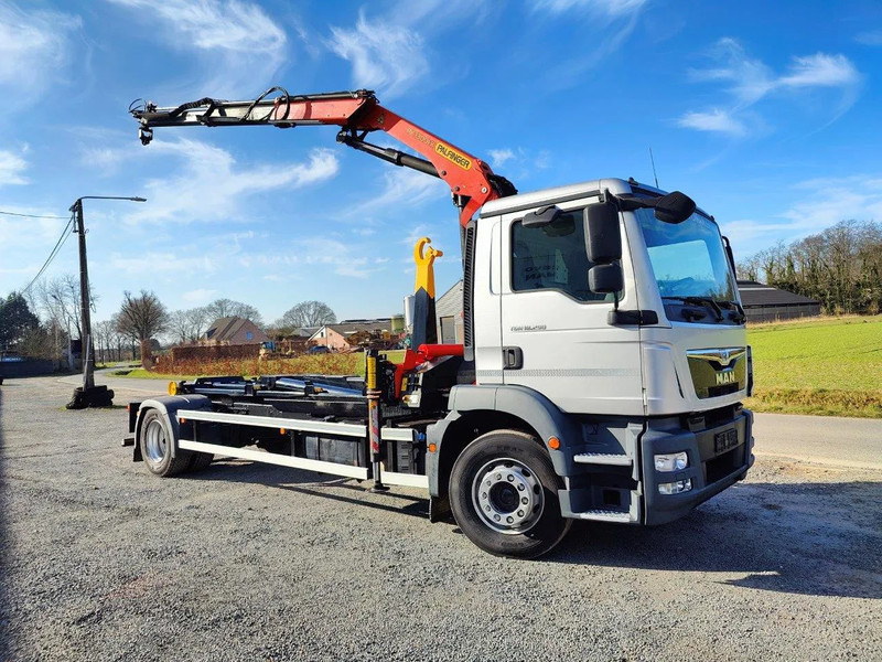 MAN TGM 18.290 Container + Palfinger PK13001 - Camion ampliroll, Camion grue: photos 1 MAN TGM 18.290 Container + Palfinger PK13001 - Camion ampliroll, Camion grue: photos 1