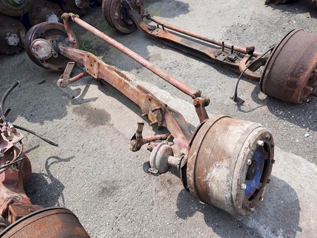 Iveco FRONT AXLE - Essieu avant pour Camion: photos 2 Iveco FRONT AXLE - Essieu avant pour Camion: photos 2