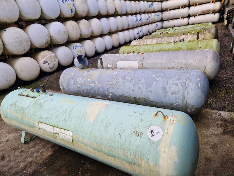 LPG / GAS GASTANK 1600 LITER - Réservoir de carburant: photos 3 LPG / GAS GASTANK 1600 LITER - Réservoir de carburant: photos 3