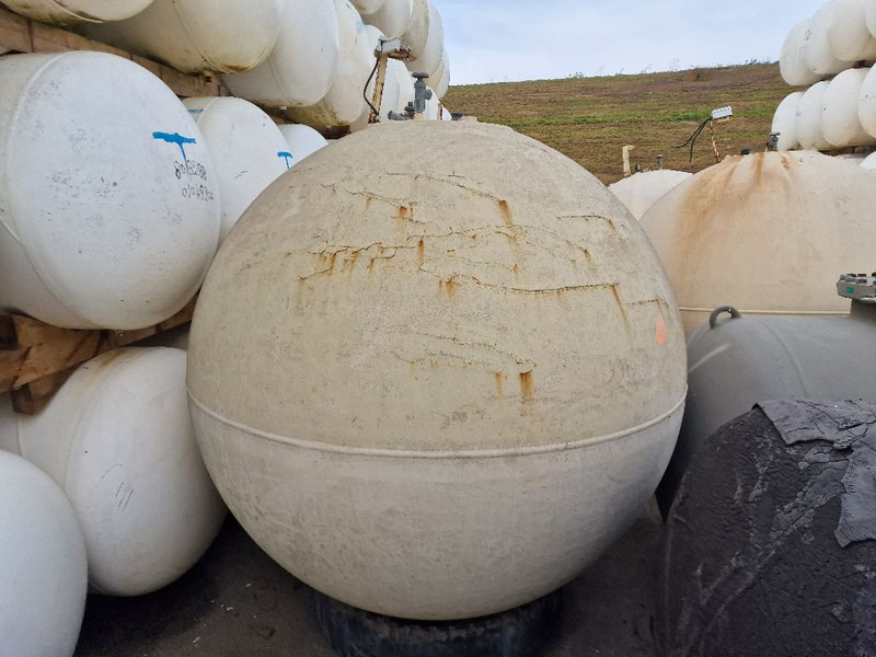 LPG / GAS GASTANK 3500 LITER - Réservoir de carburant: photos 1 LPG / GAS GASTANK 3500 LITER - Réservoir de carburant: photos 1