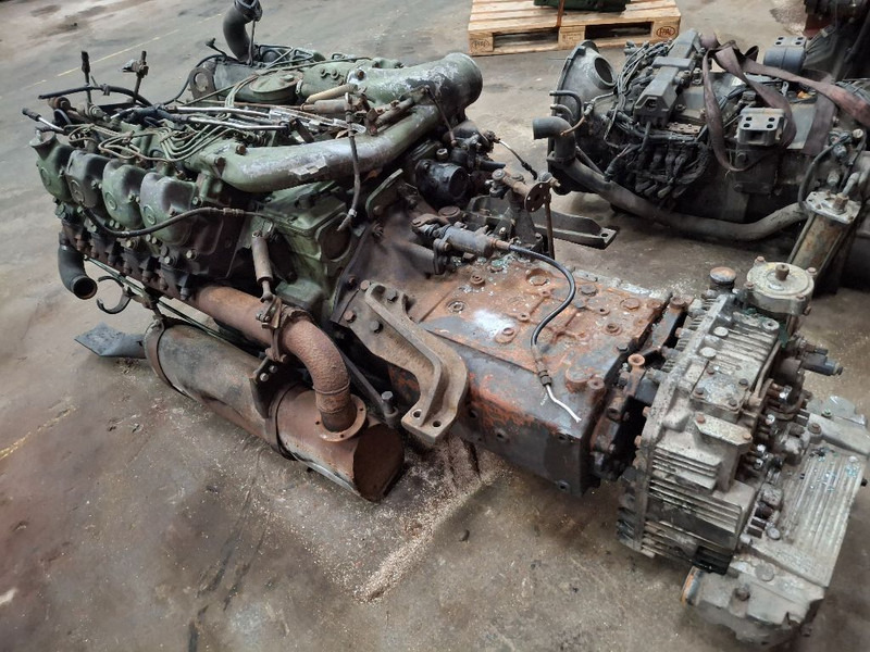 Mercedes-Benz OM422 - Moteur: photos 2 Mercedes-Benz OM422 - Moteur: photos 2