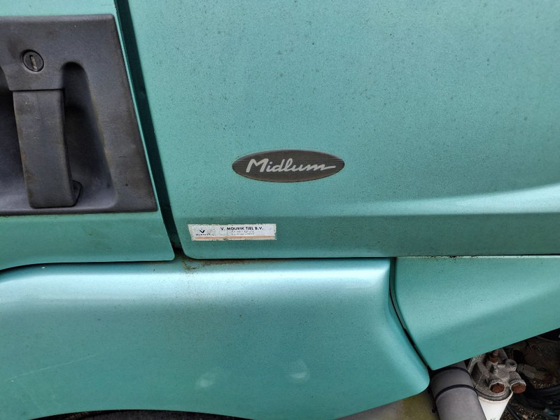 Renault MIDLUM 150-08/B - Camion fourgon: photos 4 Renault MIDLUM 150-08/B - Camion fourgon: photos 4
