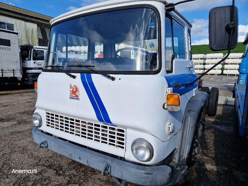 Bedford TK 1020 - Tracteur routier: photos 4 Bedford TK 1020 - Tracteur routier: photos 4