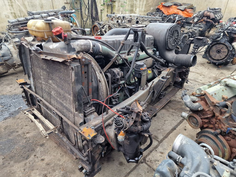 Volvo D12C380 - Moteur: photos 1 Volvo D12C380 - Moteur: photos 1