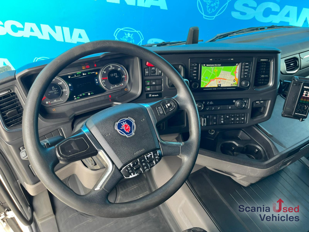 SCANIA R 410 B6x2*4NB LNG RETARDER FRIGO CHEREAU 765x250x - Camion frigorifique: photos 2 SCANIA R 410 B6x2*4NB LNG RETARDER FRIGO CHEREAU 765x250x - Camion frigorifique: photos 2