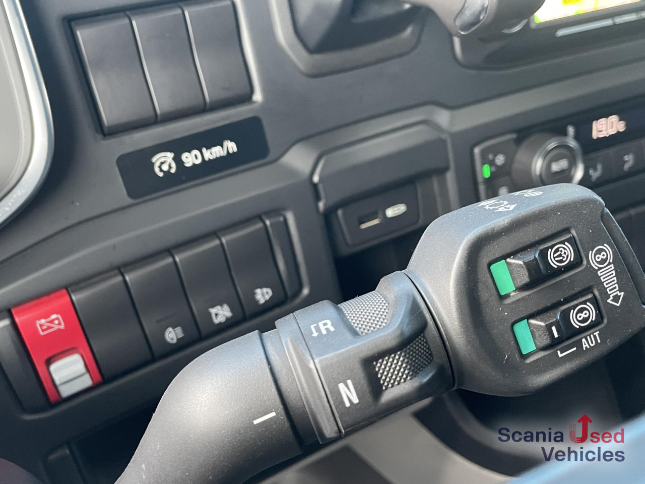 SCANIA R 410 A4x2NA RETARDER LED NAVI - Tracteur routier: photos 4 SCANIA R 410 A4x2NA RETARDER LED NAVI - Tracteur routier: photos 4