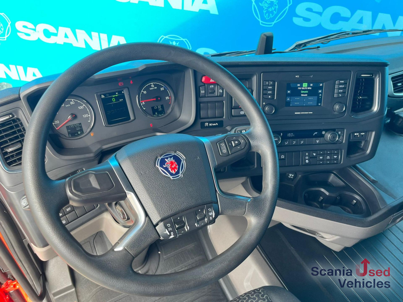 SCANIA R 450 A4x2NA RETARDER 8T DIFF-L HYDRO LOW MILEAGE - Tracteur routier: photos 5 SCANIA R 450 A4x2NA RETARDER 8T DIFF-L HYDRO LOW MILEAGE - Tracteur routier: photos 5