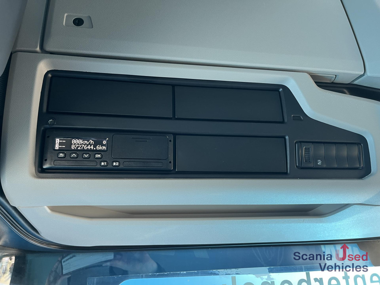 SCANIA R 450 A4x2NA RETARDER 8T DIFF-L SMART2 - Tracteur routier: photos 5 SCANIA R 450 A4x2NA RETARDER 8T DIFF-L SMART2 - Tracteur routier: photos 5