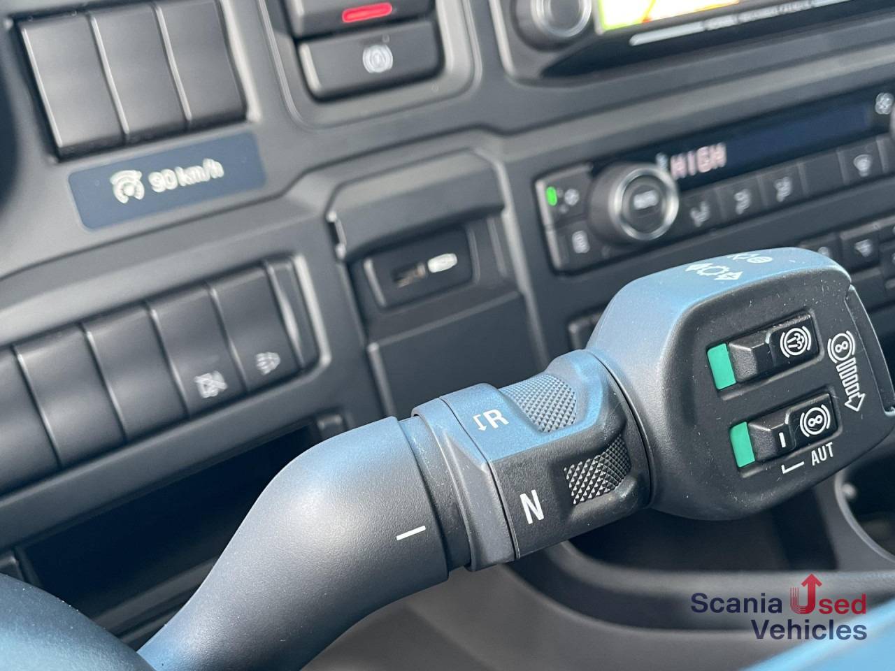 SCANIA R 450 A4x2NB DIFF-L RETARDER FULL AIR P-AIRCO ACC - Tracteur routier: photos 3 SCANIA R 450 A4x2NB DIFF-L RETARDER FULL AIR P-AIRCO ACC - Tracteur routier: photos 3