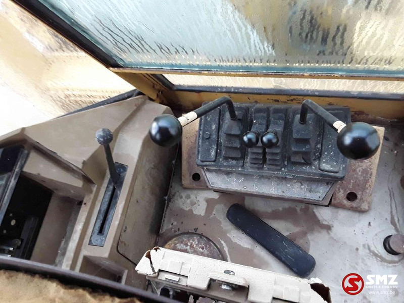 Tractopelle Caterpillar 428: photos 9