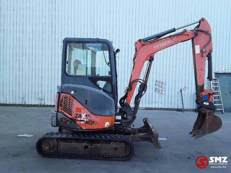 Hitachi ZX29U-3 airco - Grue sur chenilles: photos 4 Hitachi ZX29U-3 airco - Grue sur chenilles: photos 4