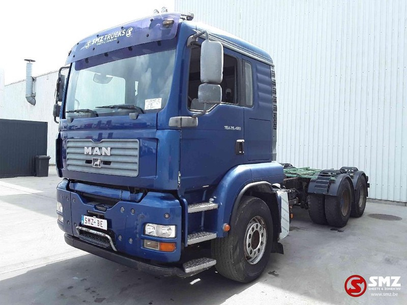 MAN TGA 26.480 6x4 manual - Châssis cabine: photos 3 MAN TGA 26.480 6x4 manual - Châssis cabine: photos 3
