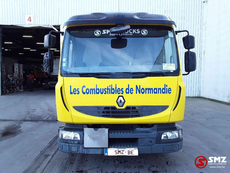Renault Midlum 220 6000L 91000km! 3 comp - Camion citerne: photos 2 Renault Midlum 220 6000L 91000km! 3 comp - Camion citerne: photos 2