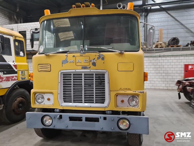 MACK F 700 francais/french - Tracteur routier: photos 2 MACK F 700 francais/french - Tracteur routier: photos 2