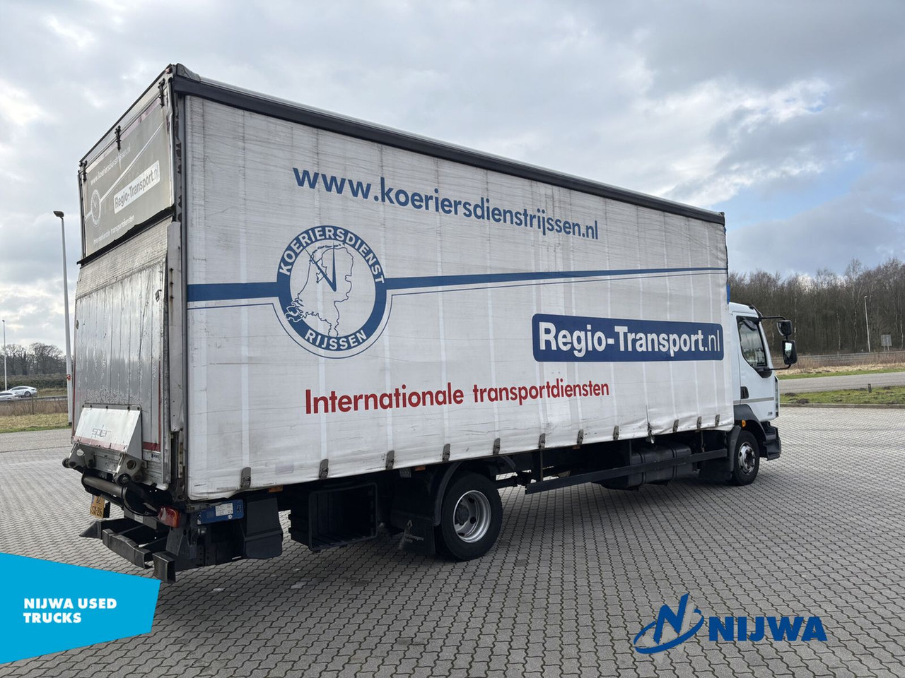 Renault MIDLUM 220 4x2 Schuifzeil + Laadklep - Camion à rideaux coulissants: photos 3 Renault MIDLUM 220 4x2 Schuifzeil + Laadklep - Camion à rideaux coulissants: photos 3