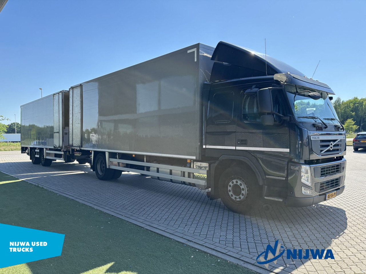 Volvo FM 330 4x2 I.C.M. HERTOGHS Aanhangwagen - Camion fourgon: photos 2 Volvo FM 330 4x2 I.C.M. HERTOGHS Aanhangwagen - Camion fourgon: photos 2