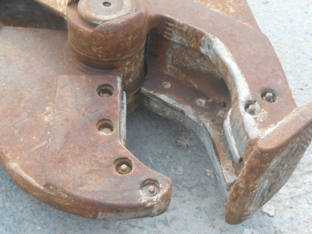 Abbruch-Schrottschere Vibra-Ram AS 4000D Abbruch-Schrottschere Vibra-Ram AS 4000D - Cisaille de démolition pour Engins de chantier: photos 5 Abbruch-Schrottschere Vibra-Ram AS 4000D Abbruch-Schrottschere Vibra-Ram AS 4000D - Cisaille de démolition pour Engins de chantier: photos 5