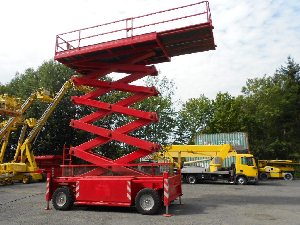 Scherenarbeitsbühne Liftlux SL205-25D4WD, AH 22 Scherenarbeitsbühne Liftlux SL205-25D4WD, AH 22 - Nacelle ciseaux: photos 4 Scherenarbeitsbühne Liftlux SL205-25D4WD, AH 22 Scherenarbeitsbühne Liftlux SL205-25D4WD, AH 22 - Nacelle ciseaux: photos 4