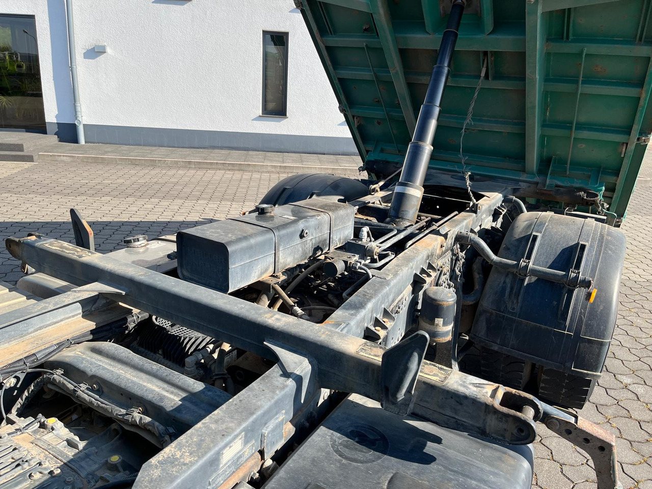 MAN TGS 18.460 4X4 H BL Kipper - Camion benne: photos 3 MAN TGS 18.460 4X4 H BL Kipper - Camion benne: photos 3