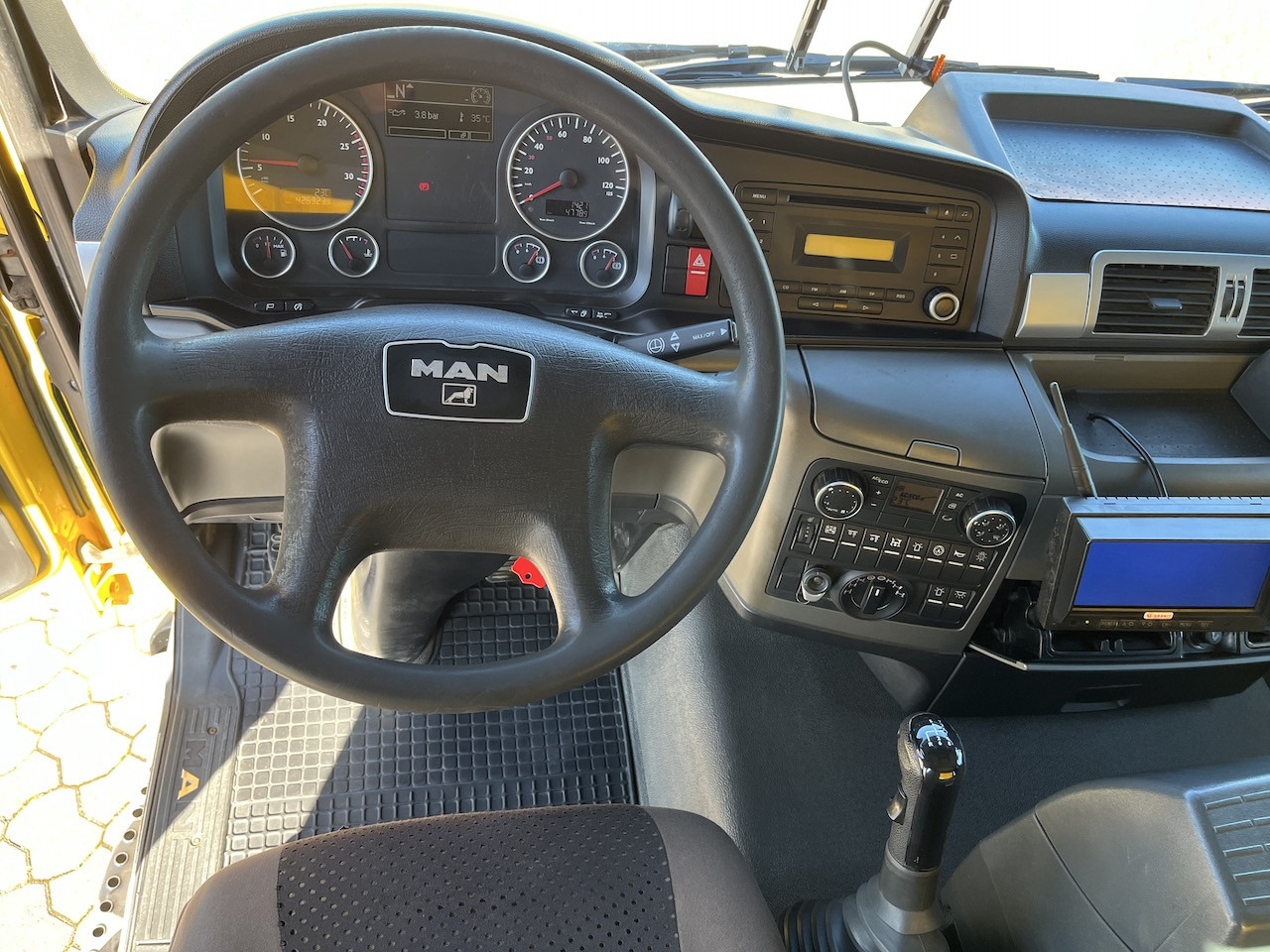 MAN TGS 28.480 6x4 4x4 Dreiseitenkipper Allrad Liftachse - Camion benne: photos 5 MAN TGS 28.480 6x4 4x4 Dreiseitenkipper Allrad Liftachse - Camion benne: photos 5