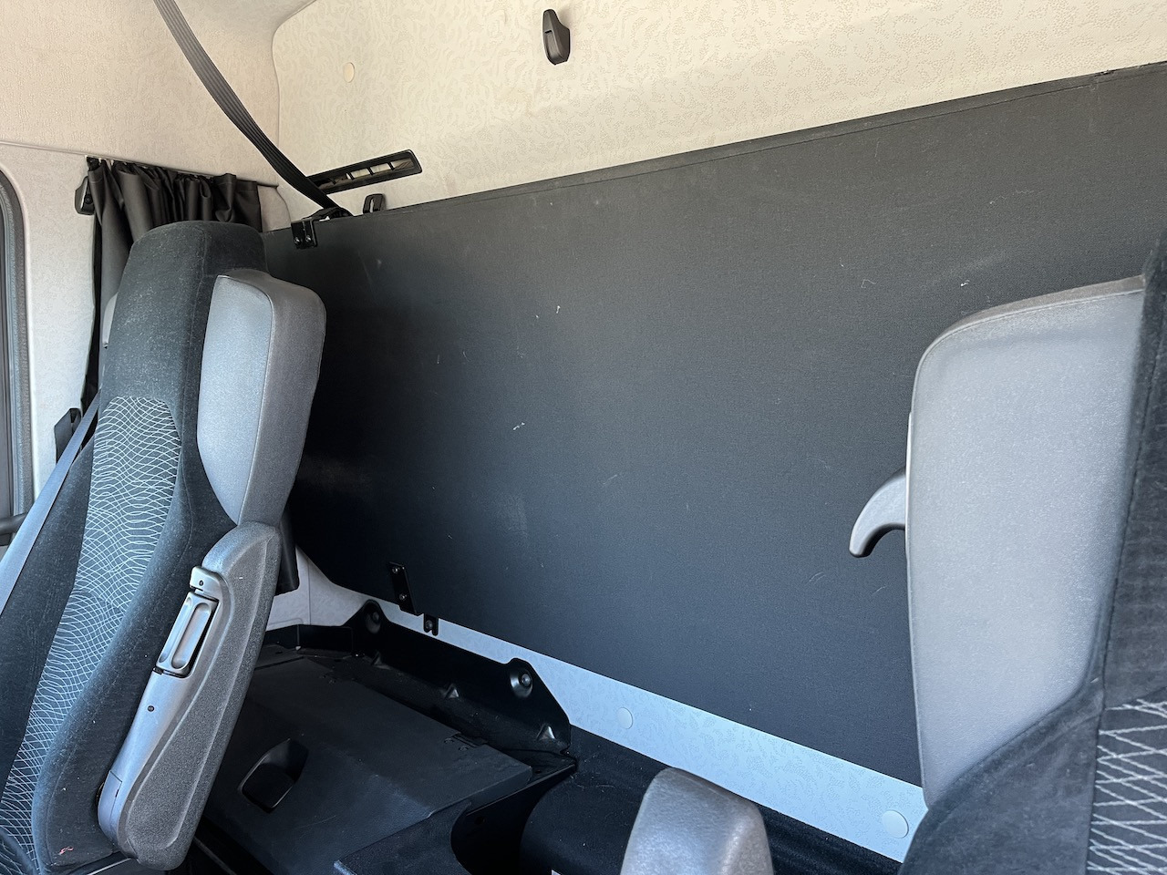 Mercedes-Benz Antos 1840 4x4 HAD LBW Kühlung Flüssigstickstoff - Camion fourgon: photos 4 Mercedes-Benz Antos 1840 4x4 HAD LBW Kühlung Flüssigstickstoff - Camion fourgon: photos 4