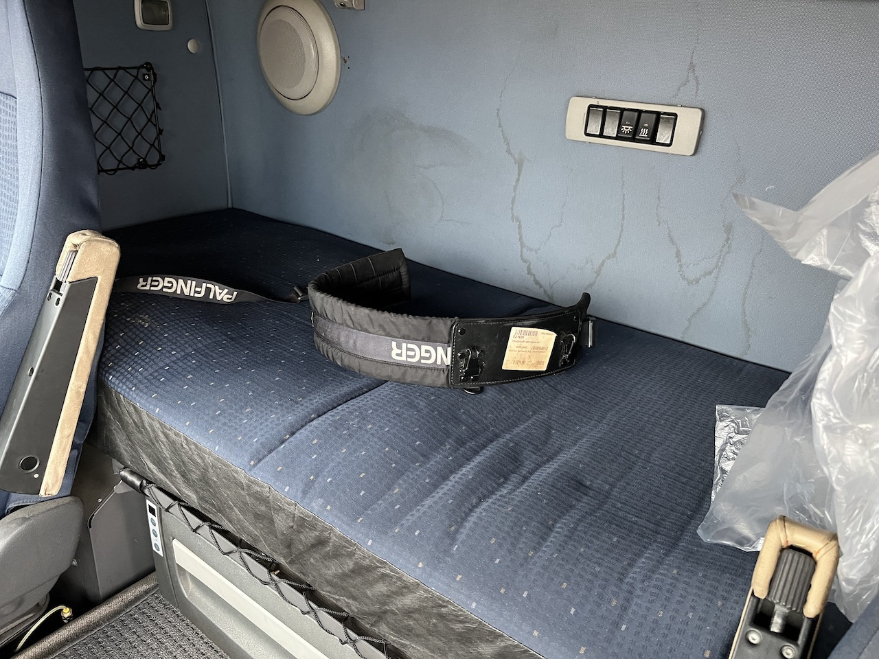 Volvo FH 520 6x2 Palfinger PK 12502 | AHK - Camion grue, Camion plateau: photos 5 Volvo FH 520 6x2 Palfinger PK 12502 | AHK - Camion grue, Camion plateau: photos 5