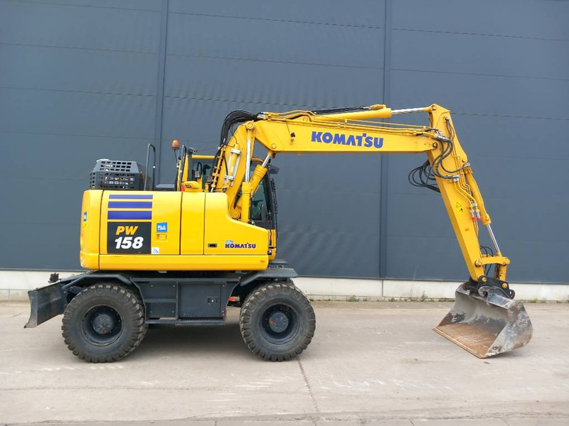 Komatsu PW158-11 MUDGUARDS - Accessoire pour Engins de chantier: photos 4 Komatsu PW158-11 MUDGUARDS - Accessoire pour Engins de chantier: photos 4