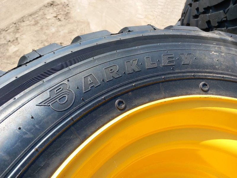 Barkley 500/45R22.5 - Pneus et jantes pour Matériel de manutention: photos 3 Barkley 500/45R22.5 - Pneus et jantes pour Matériel de manutention: photos 3