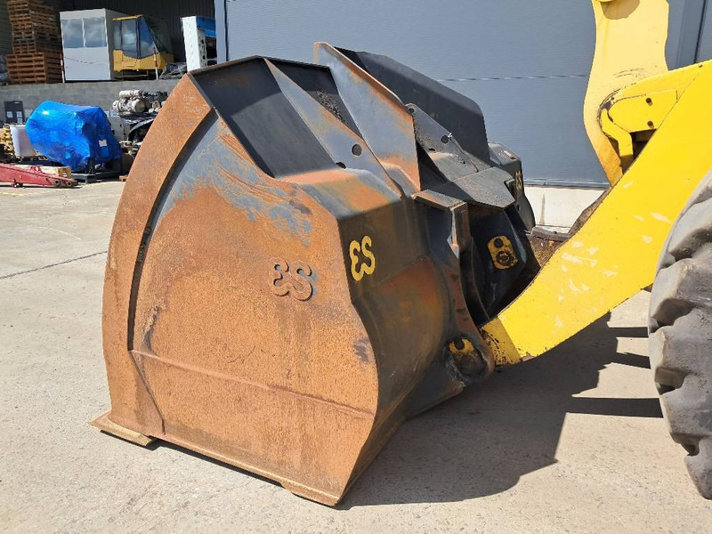 Komatsu WA475-10E0 - Chargeuse sur pneus: photos 5 Komatsu WA475-10E0 - Chargeuse sur pneus: photos 5