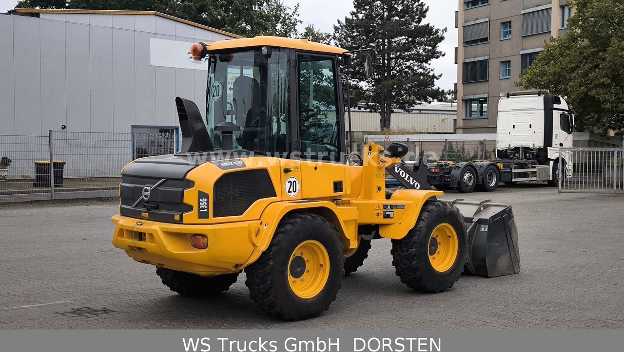 Volvo Radlader L 35 G - Chargeuse sur pneus: photos 4 Volvo Radlader L 35 G - Chargeuse sur pneus: photos 4