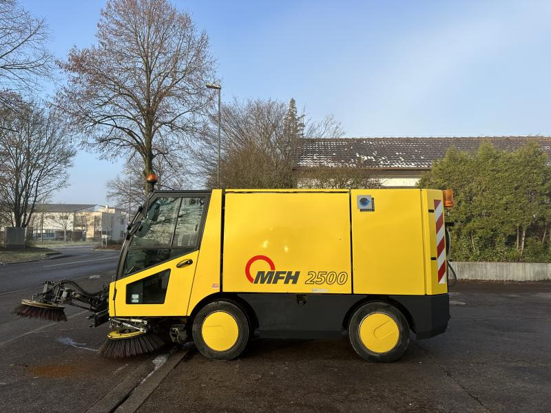Balayeuse industrielle neuf Diversen MFH 2500 Kehrmaschine Klima 3 Besen AEBI MATEC MFH 2500 Kehrmaschine Klima 3 Besen: photos 7