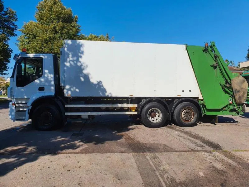 Iveco 260S 42 WAAGE 5 m³ Zöller Medium XXL 24 Umleerer - Benne à ordures ménagères: photos 4 Iveco 260S 42 WAAGE 5 m³ Zöller Medium XXL 24 Umleerer - Benne à ordures ménagères: photos 4