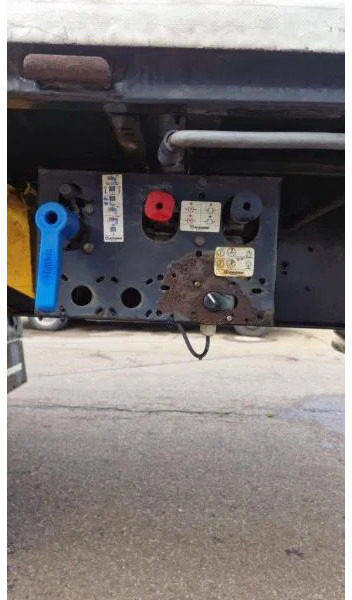 Semi-remorque rideaux coulissants Krone 2 x SD Tautliner EASY TARP GETRÄNKE DIN Standard 2 x SD Tautliner EASY TARP GETRÄNKE DIN Standard: photos 11 Semi-remorque rideaux coulissants Krone 2 x SD Tautliner EASY TARP GETRÄNKE DIN Standard 2 x SD Tautliner EASY TARP GETRÄNKE DIN Standard: photos 11